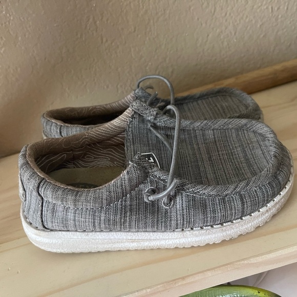 Little Boy Hey Dudes 9c - Picture 2 of 4